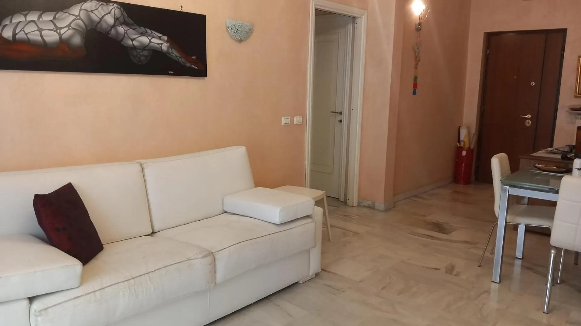 Apartment Flowers Guest House Rome